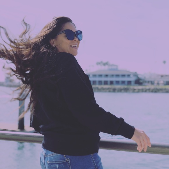 Meet your Posher, Ciara - Picture 1 of 1